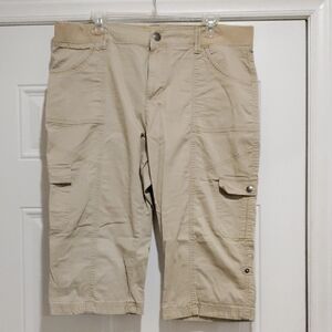 Lee Women's Tan Cargo Capris
